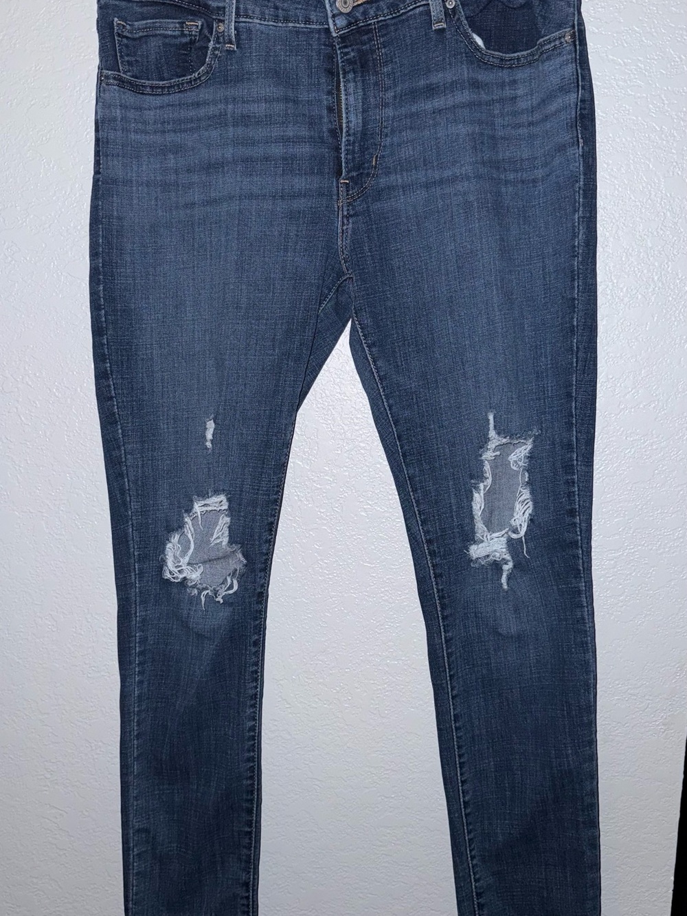 Levi's Women's Skinny Mid Rise Blue Medium Wash Stretch Jeans W32 L30